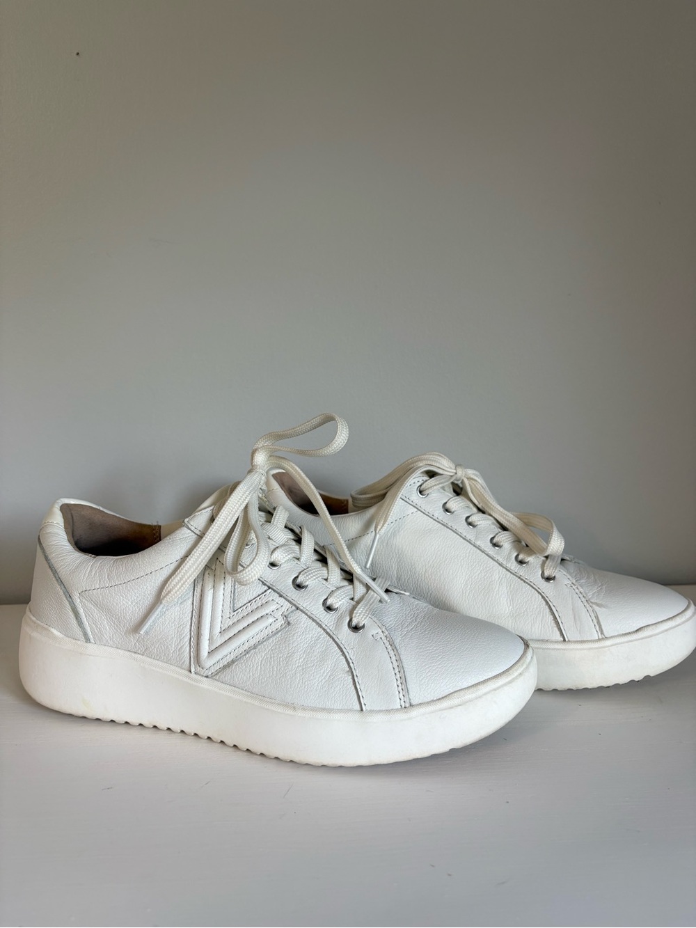 Vionic Kearny White Leather Platform Sneakers Orthotic Support Size 9 - Picture 8 of 9